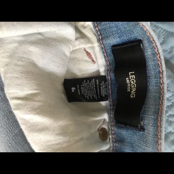 Express Mid Rise Legging Jeans - Picture 7 of 7